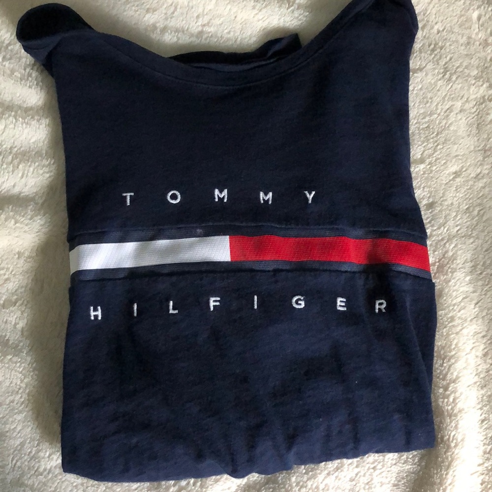 Tommy Hilfiger tee shirt